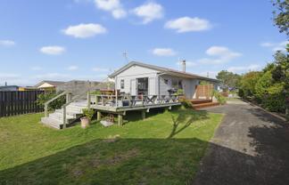 590 Waitarere Beach Road, Waitarere Beach