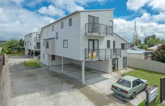 6/187 Knighton Road, Hillcrest