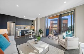 202/2 Launch Road, Hobsonville
