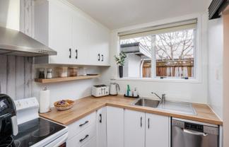 2/54 Weston Avenue, Roslyn