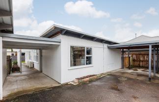 2/54 Weston Avenue, Roslyn