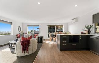 35 Jane Way, Hairini