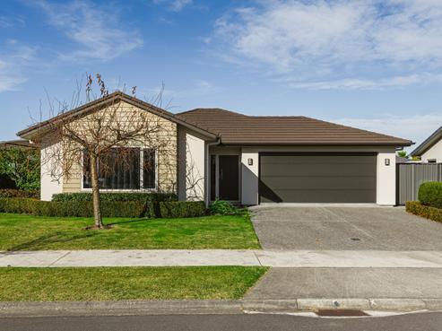 8 Rotoiti Way, Poraiti