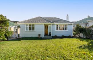 44 Taylor Terrace, Tawa