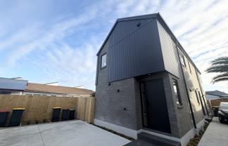 4/437 Worcester Street, Linwood