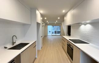 16/9 Aeroview Drive, Beach Haven