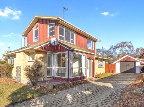 33 Frensham Crescent, Woolston