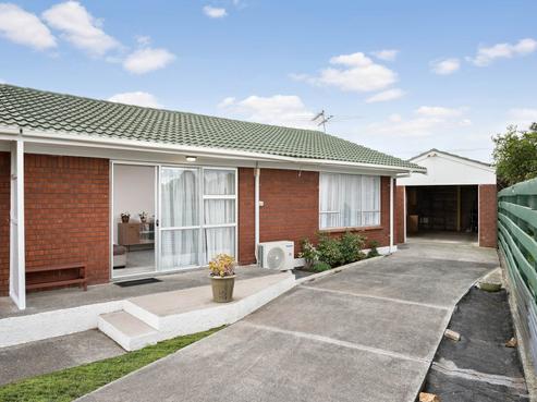 2/9 Cooper Place, Papakura