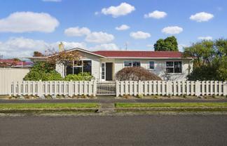 2 Grey Street, Levin