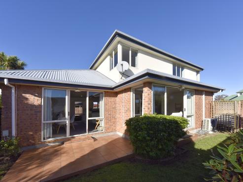 4 Rosefield Lane, Northcote