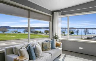 382 Lake Terrace, Two Mile Bay