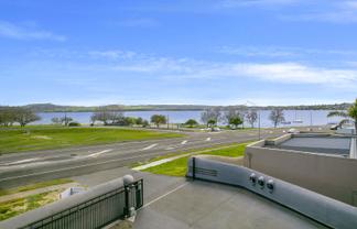 382 Lake Terrace, Two Mile Bay