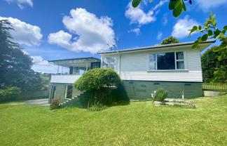 16 Clotworthy Crescent, Onerahi