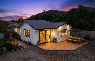 3 Huia Way, Featherston