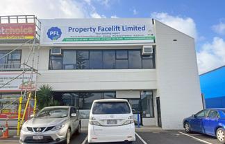 VERSATILE SHOWROOM, WAREHOUSE, AND OFFICE
