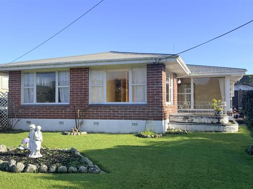 7 Gilbert Road, Paroa