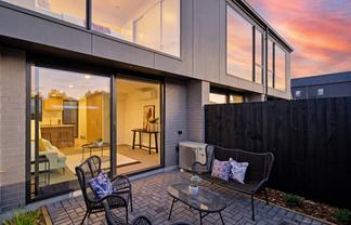 4-8/7 Grove Road, Addington