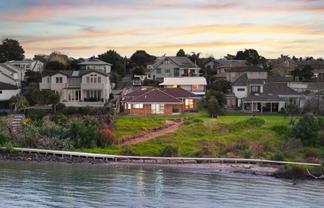 54 Spinnaker Drive, Te Atatu Peninsula