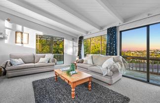 504 Beach Road, Murrays Bay