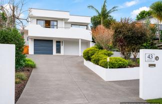 43 Killarney Avenue, Torbay