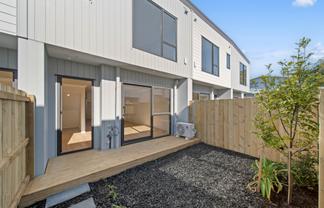 10A Clendon Place, Manurewa
