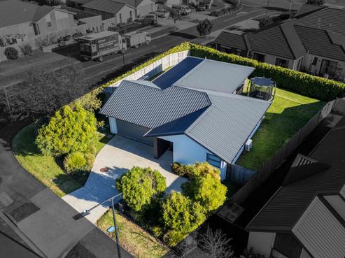 34 Twin Parks Rise, Papakura