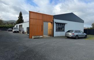 The Perfect Modern Office - Warehouse Combo