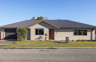 21 Tarata Grove, Masterton