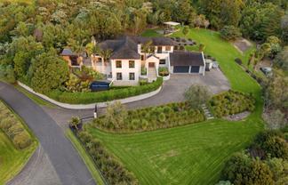 498 Redoubt Road, Flat Bush