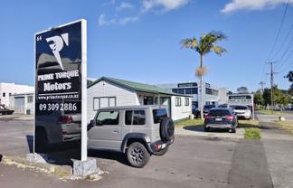 High-Profile Automotive & Display Site – Penrose