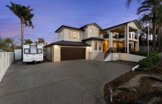 8 Tui Brae, Beachlands