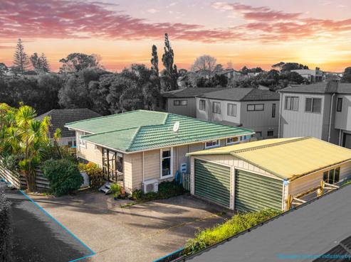 1A Glenford Lane, Te Atatu Peninsula