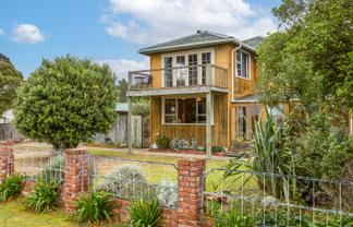 6 Chamberlain Avenue, Amberley
