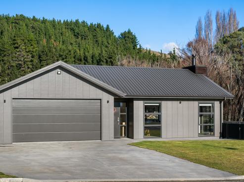 10 Alice Burn Drive, Luggate