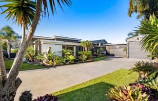 526 Martyn Road, Whangamata