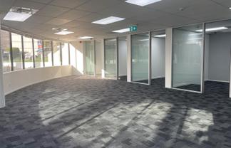 Medical/Consultant Office Available