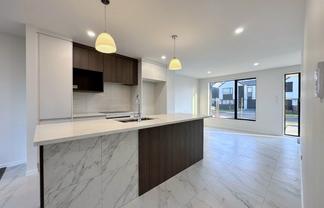 12 Paapaakiri Loop, Takanini