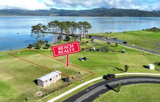  10 Taniwha Place, Matarangi