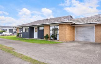 1/4 Warwick Avenue, Papatoetoe