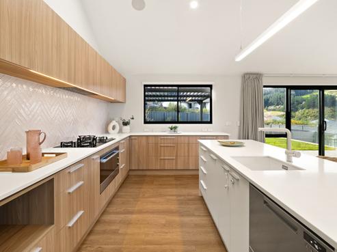 5 Goddard Way, Sawyers Bay