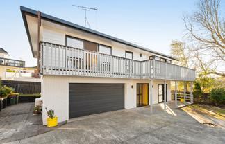 2/35 Bay Street, Red Beach