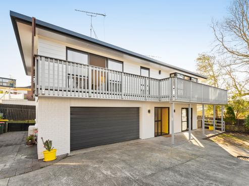 2/35 Bay Street, Red Beach
