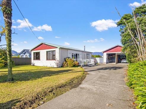10 Stout Street, Westport