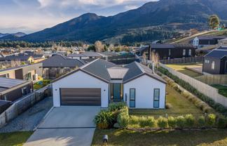 9 Magpie Place, Lake Hawea