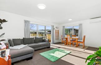 8 Hastings Grove, Wainuiomata