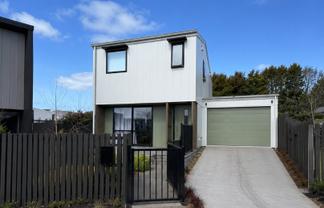 25 Cessna Crescent, Mangere