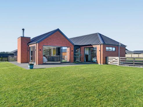 43 Graeme Foote Street, Darfield
