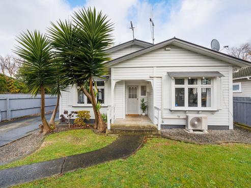 22 Shamrock Street, Takaro