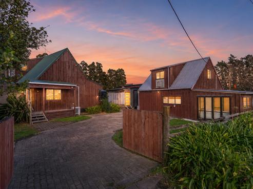 8 Waitoki Road, Waitoki