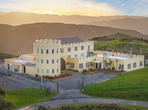 430 Hawkins Hill Road, Makara